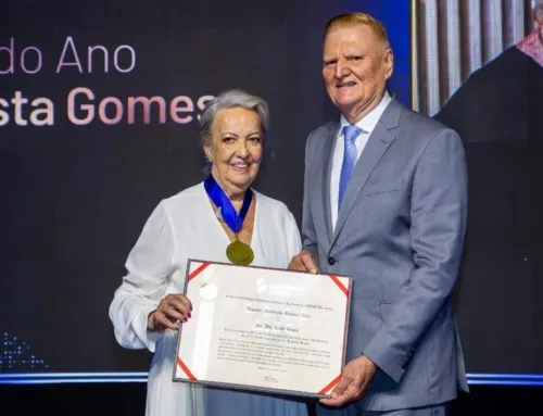 Ana Rita Costa Gomes recebe a Comenda Aristóbulo Barbosa Leão